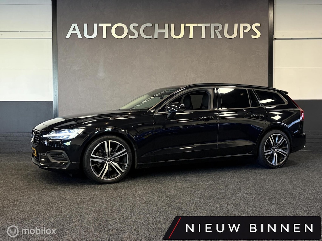 Volvo V60 2.0 B3 Momentum Advantage ORIGINEEL NL / LEDEREN INTERIEUR / STOEL+STUURVERWARMING