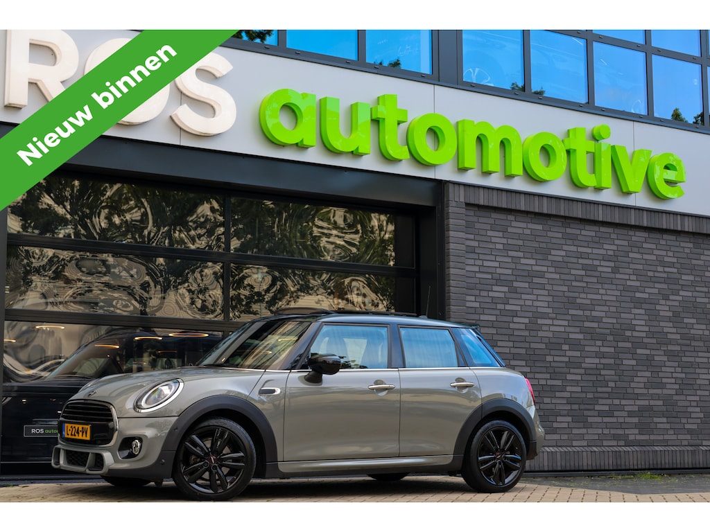 MINI Cooper 5-Deurs 1.5 Dalston Edition | JCW | PANO | CARPLAY | KEYLESS | STOELVERWARMING |
