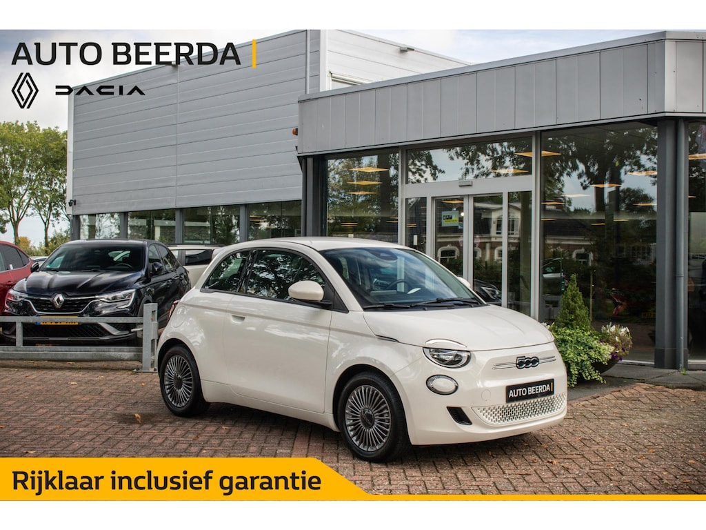 Fiat 500e Automaat 42 kWh | Rijklaar | 16 Inch Lichtmetalen Velgen | Climate Control | Cruise Control | LED dagrijverlichting