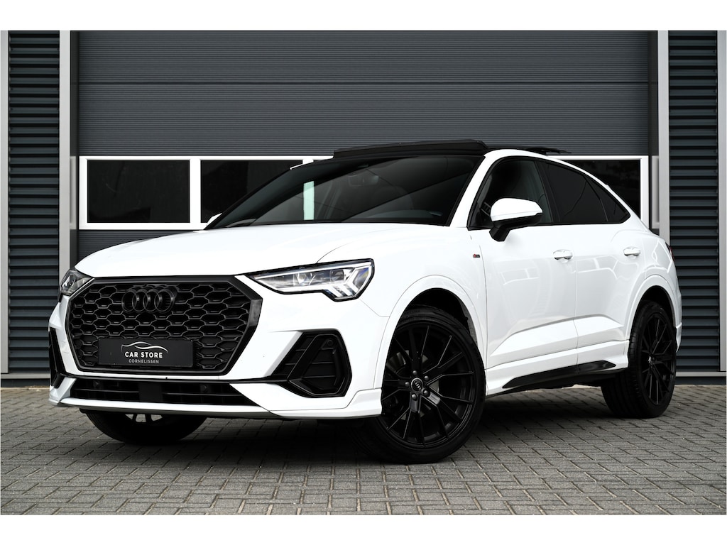 Audi Q3 Sportback 35 TFSI S-LINE / PANO / LED MATRIX / CAMERA / BLIND SPOT / ACC / LANE ASSIST / TREKHAAK / 20"
