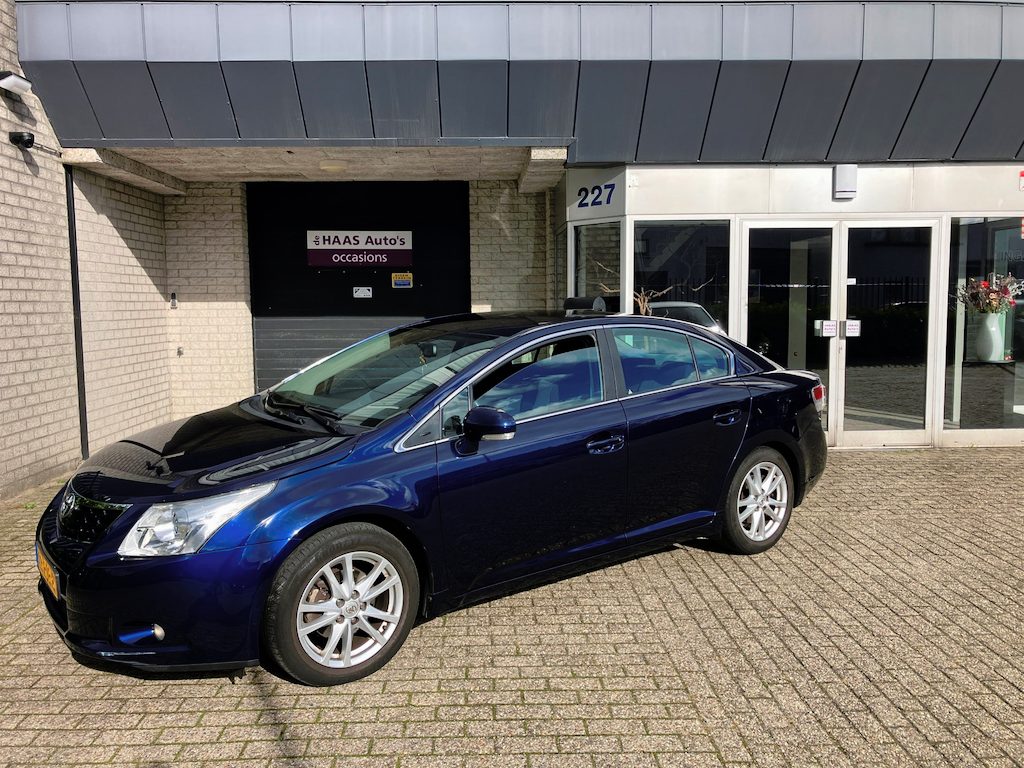 Toyota Avensis 2.0 VVTi Business / SEDAN / AUTOMATIC / CLIMA / NAVI / CAMERA / ALU VELGEN