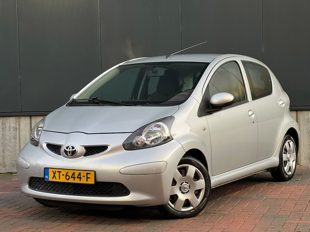 Toyota Aygo 1.0-12V Accent * Airco * 5-Deurs * Nette Auto * Goed Onderhouden *