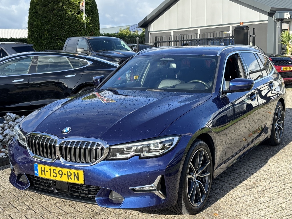 BMW 3-Serie Touring 330D High Exe 2020 Trekhaak 133.000 KM