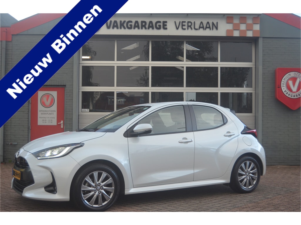 Toyota Yaris 1.5 Hybrid 115 Business