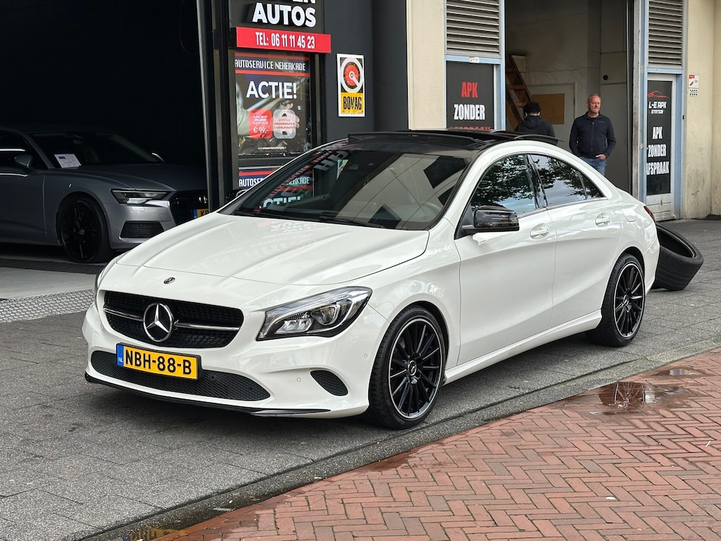 Mercedes-Benz CLA 200 Aut Leer Navi Pano