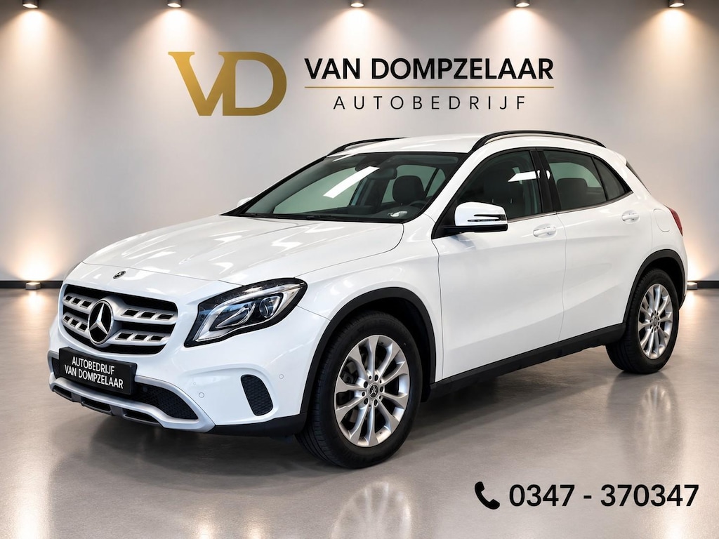 Mercedes-Benz GLA 180 Business Solution Limited CAMERA / ELEC.ACHTERKLEP / TREKHAAK / STOELVERW.