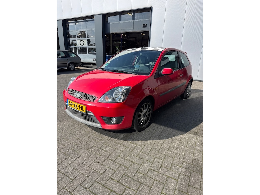 Ford Fiesta 1.6-16 RALLY EDITION RIJKAAR/APK/HISTORY/BEURT/NAP/AIRCO//DIREKT MEE