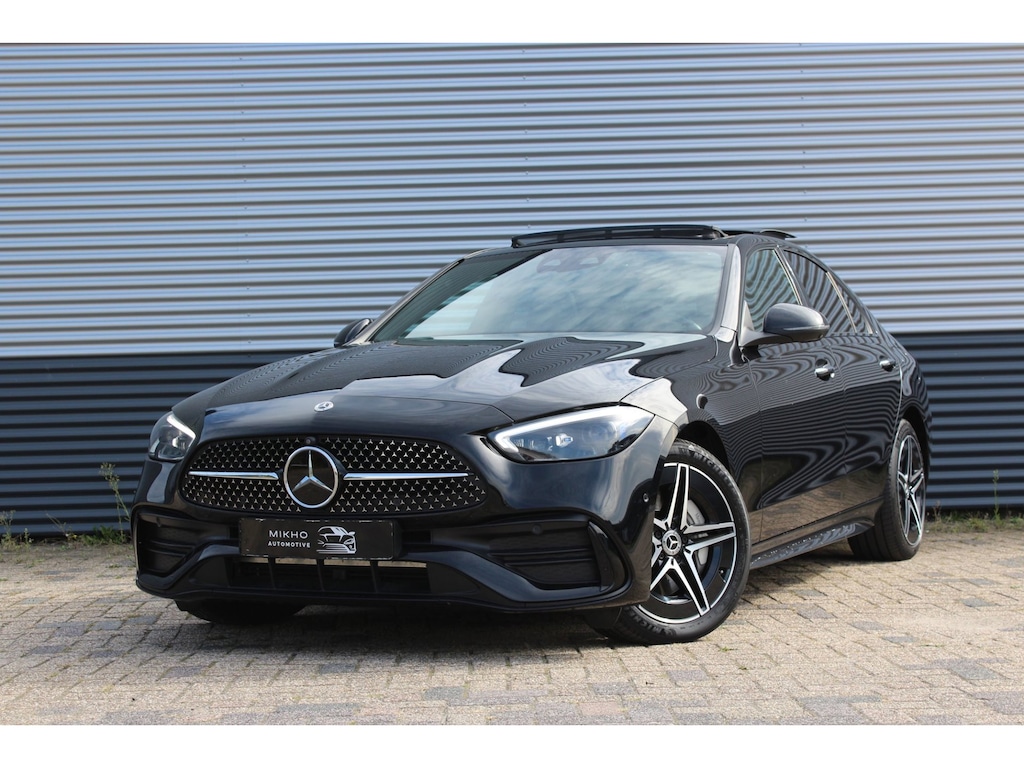 Mercedes-Benz C-klasse 300 e AMG | Pano | 360 | Trekhaak | Air balance pakket | Stoelkoeling | Stoelverwarming achter | Adaptive c
