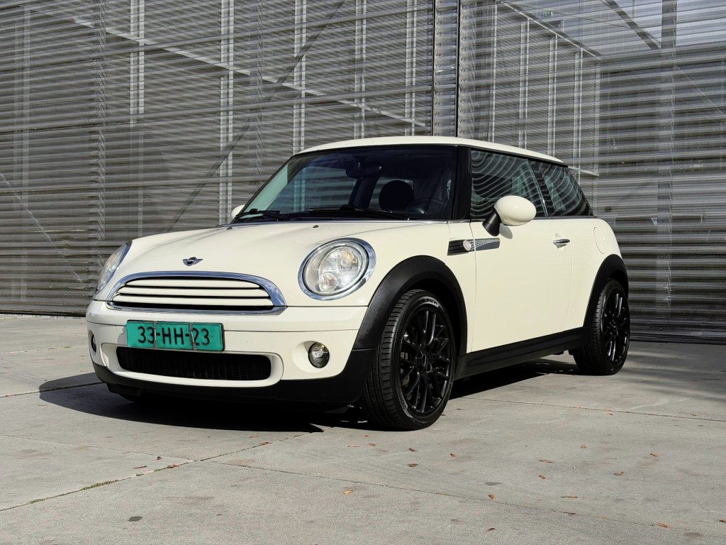 MINI One 1.6 ONE MINIMAL. BNS AIRCO/CRUISE/LM VELGEN !!