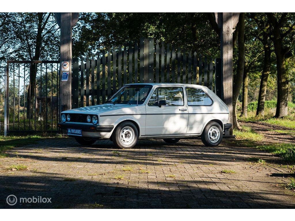 Volkswagen Golf LX - in nieuwstaat