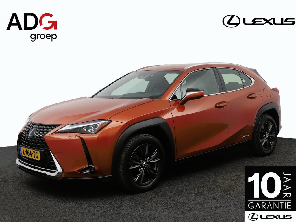 Lexus UX 250h Comfort Line | Blind Spot Monitor | Apple Carplay | Android Auto | Achteruitrijcamera |
