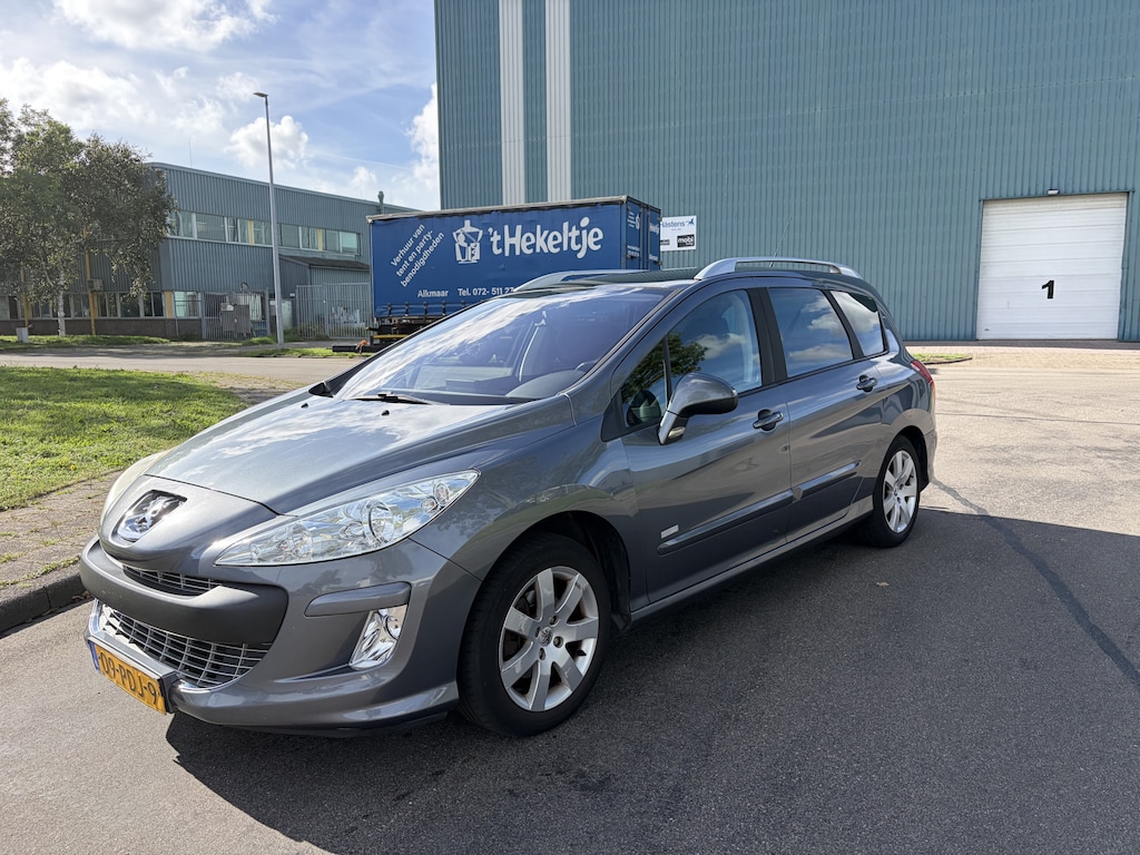 Peugeot 308 SW 1.6 VTi Millesim 200 120 PK. Fijn rijdende auto van de tweede eigenaar !!! Alle keuringen toegestaan !!