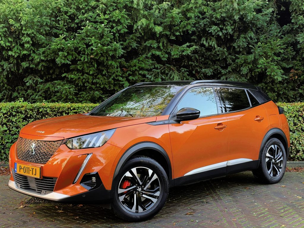 Peugeot e-2008 EV GT-Line 50 kWh SOH 94,8%/Trekhaak/Navi/Carplay/Camera/Led/Fabrieksgarantie