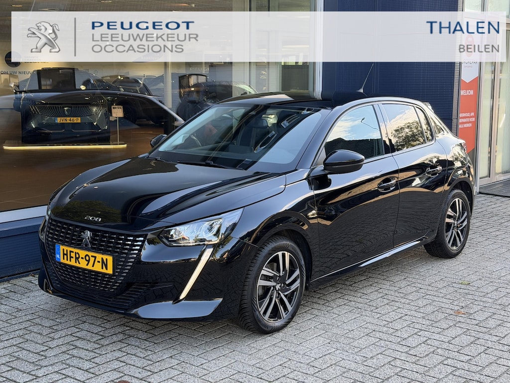 Peugeot 208 1.2 Turbo 100PK Allure | Navigatie via Telefoon | All season banden | Keyless Entry/Start | Climate Control | Stoelverwarming | LED Verlichting | Camera | Parkeersensoren | Cruise Control | Lichtmetalen Velgen | Half Lederen Bekleding |