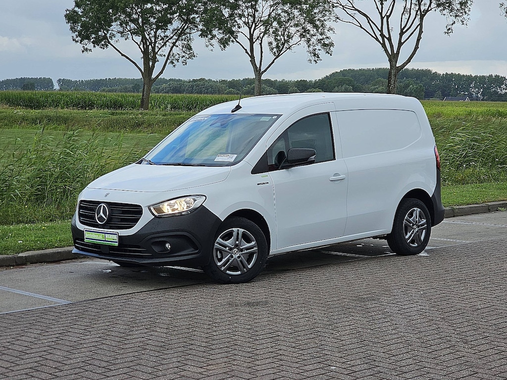 Mercedes-Benz eCitan L1 Pro 51 kWh Cruise control, Automatische-Airco , Pdc, Carplay, Navi, Camera, Stoelverwarming, 290Km WLTP, 75kw-Snelladen, Mbux