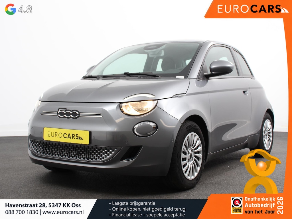 Fiat 500e Berline 42 kWh Automaat Climate control Cruise control Achteruitrijcamera Led Navigatie Apple Carplay/ Android Auto Lichtmetalen velgen Stoelverwarming