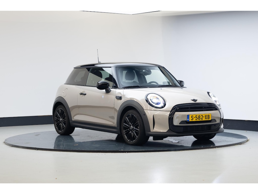 MINI Cooper 3-Deurs 1.5 Camden Plus Edition