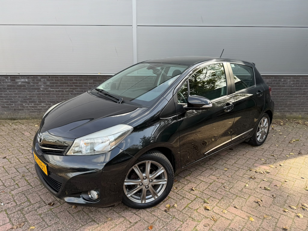 Toyota Yaris 1.3 VVT-i Dynamic Met Trekhaak