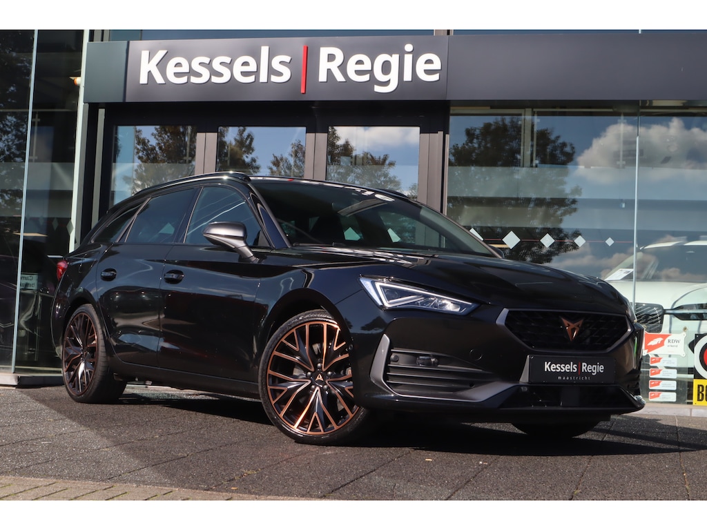 CUPRA Leon Sportstourer 1.4 e-Hybrid VZ | Navi | Led | 19" | ACC | Stuur + Stoelverwarming | Sfeer