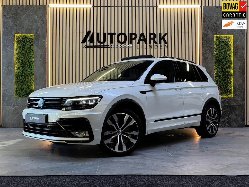 Volkswagen Tiguan 2.0 TSI 4Motion Highline 3X R-Line |PANO|HuD|MEMORY|CAMERA|CARPLAY|ACC|DODEHOEK|LEDER|20INCH|TREKHAAK|220PK|VOL!
