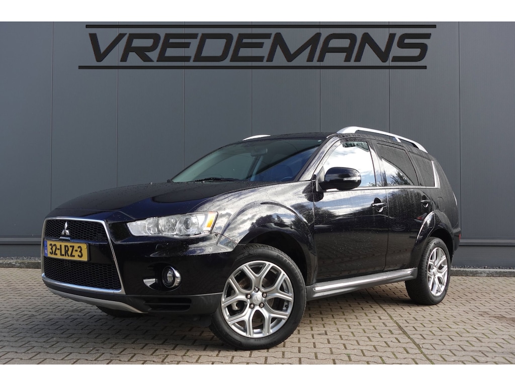 Mitsubishi Outlander 2.4 Instyle NAVI/SCHUIF-KANTEL