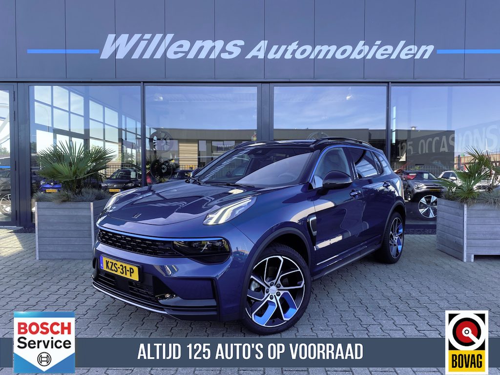 Lynk & Co 01 1.5 Zwarte Hemel, App-Connect, 360' Camera & Panoramadak Verkoopprijs = Inclusief Trekhaak