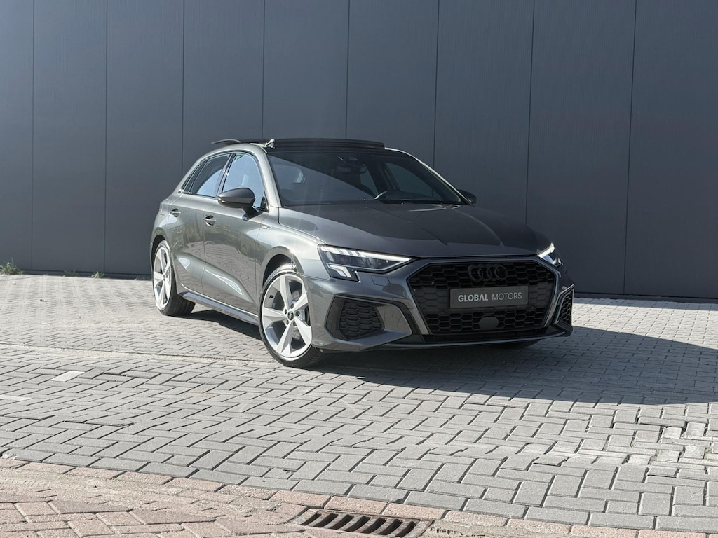 Audi A3 Sportback 35 TFSI S Edition 150 PK - NL AUTO - PANORAMADAK - AUTOMAAT - CARPLAY - VIRTUAL COCKPIT - LED