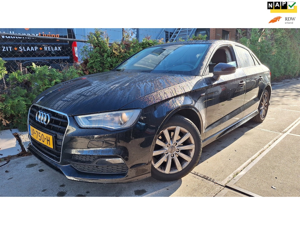 Audi A3 Limousine 1.6 TDI Adrenalin
