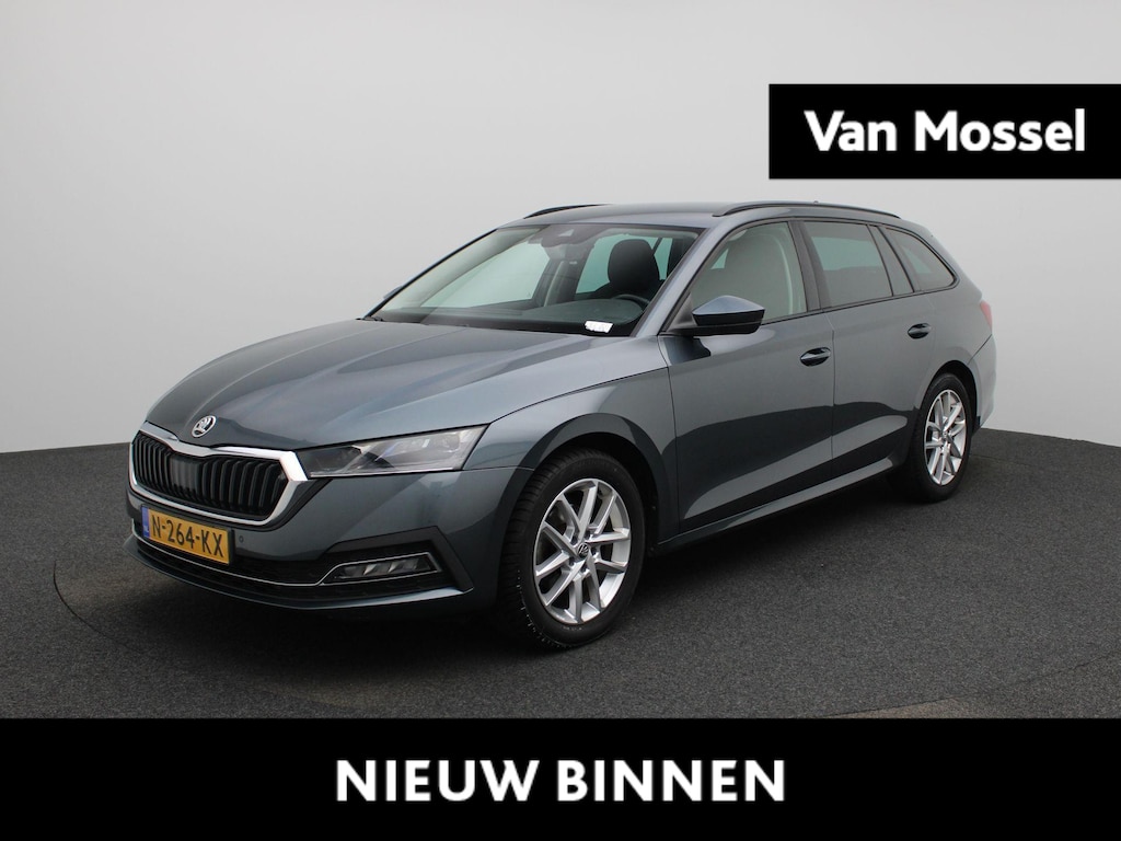 Skoda Octavia Combi 1.5 e-TSI Business Edition Plus | Apple Carplay / Android Auto | Stoelverwarming | Parkeersensoren | Lichtmetalen Velgen |