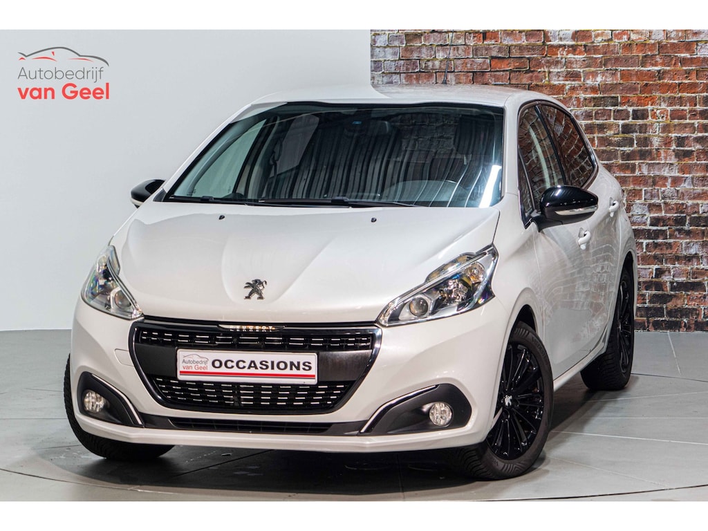 Peugeot 208 1.2 PureTech Allure | Navi | Cruise controle
