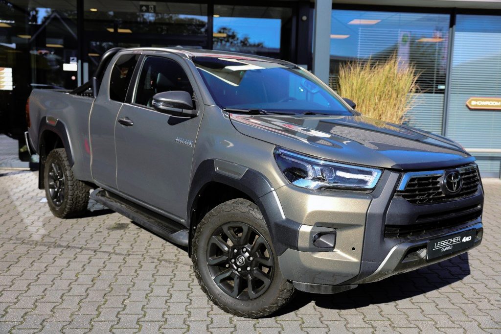 Toyota Hilux 2.8 D-4D X-TRA CAB INVINCIBLE 4WD VAN MARGE