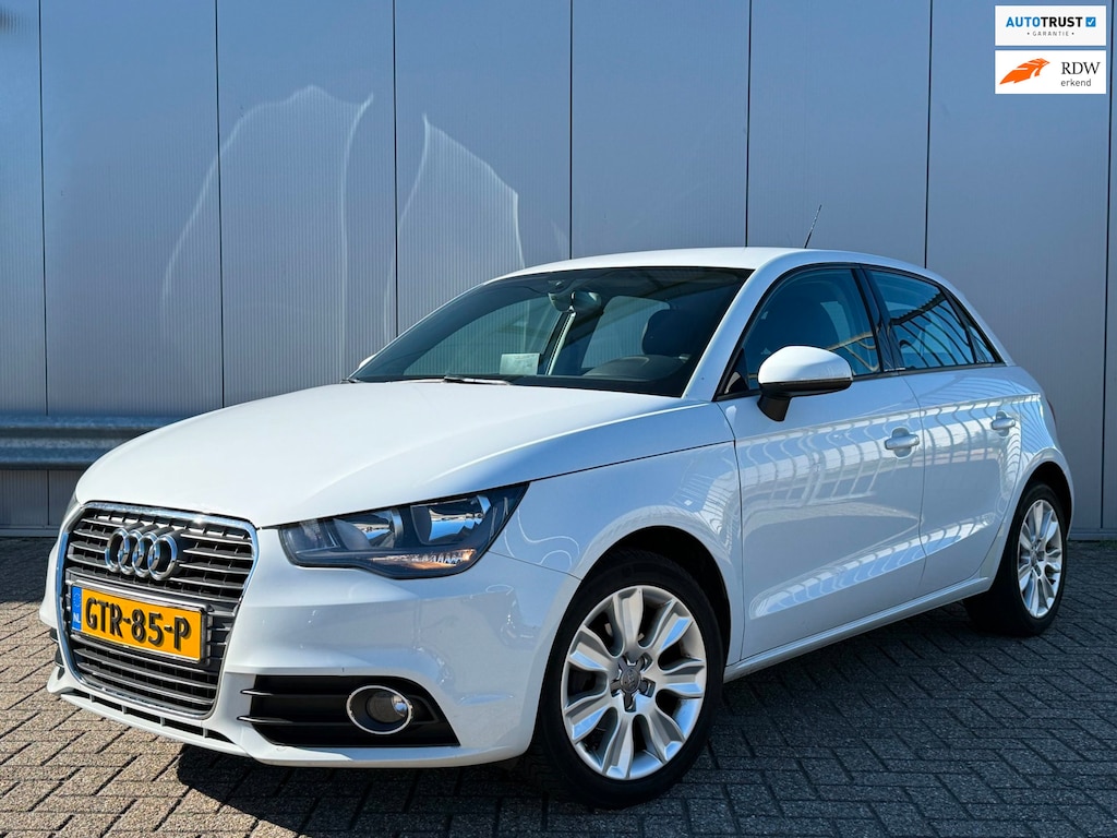 Audi A1 SPORTBACK 1.2 TFSI Ambition | | Climate Control | Apple Car Play | Parkeersensoren | Lichtmetalen velgen