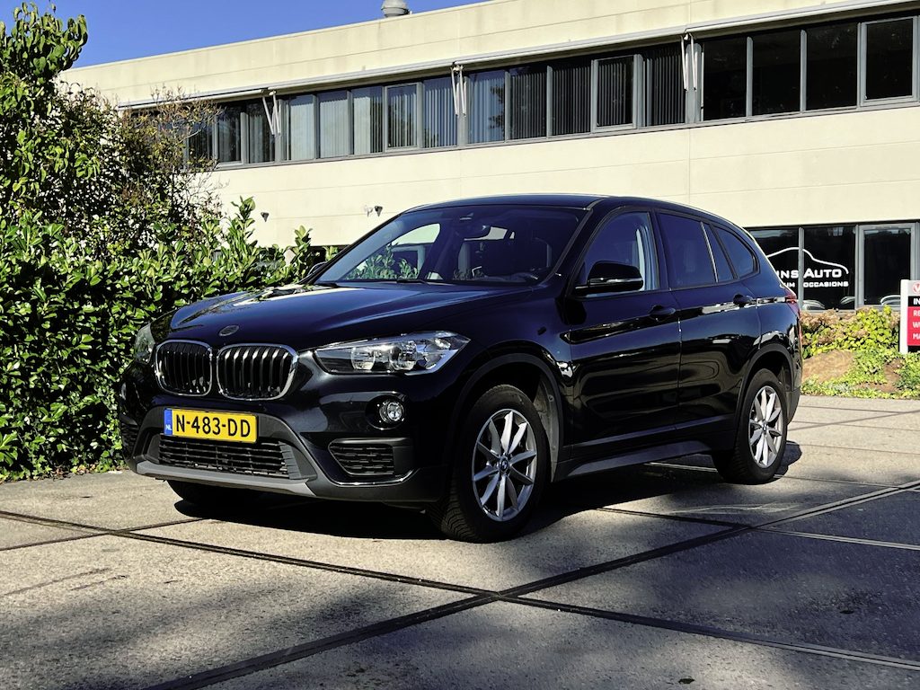 BMW X1 sDrive20i High Executive |CRUISE|STOELVERW.|NAVI| 19526