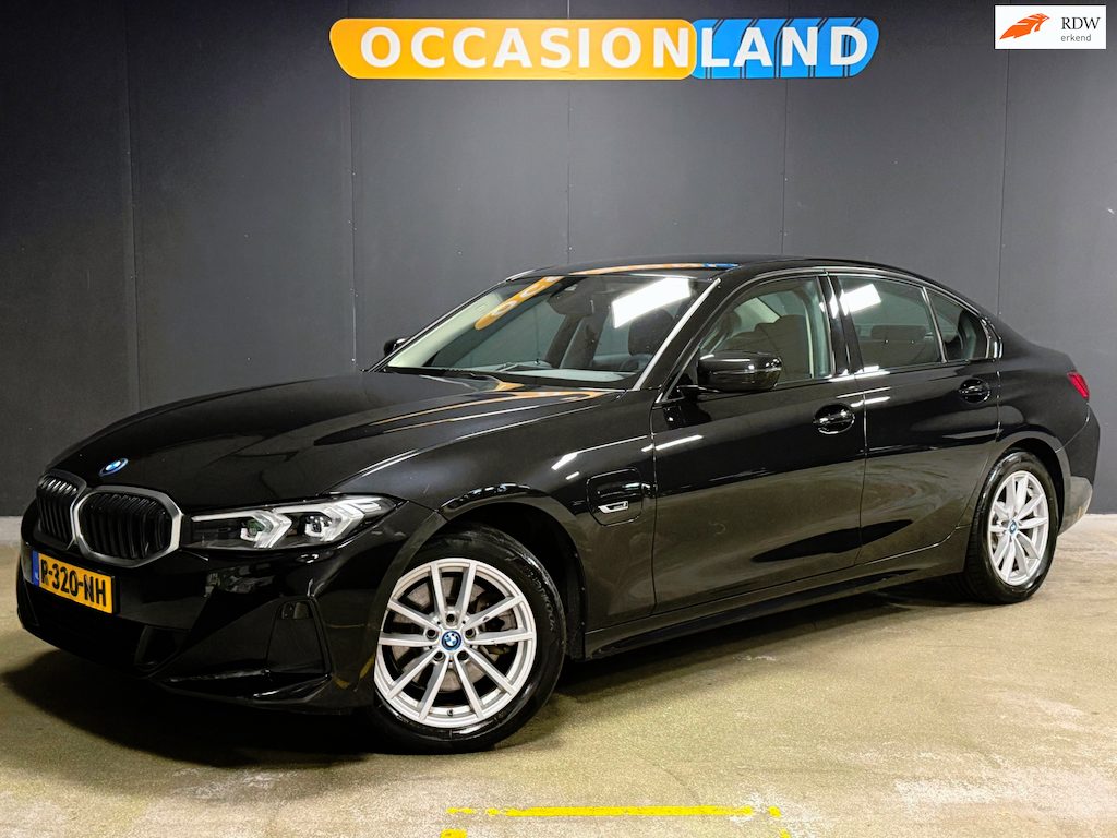 BMW 3-Serie 320e|TREKHAAK|LED|PDC|CRUISE|CARPLAY|NAVI|17INCH|