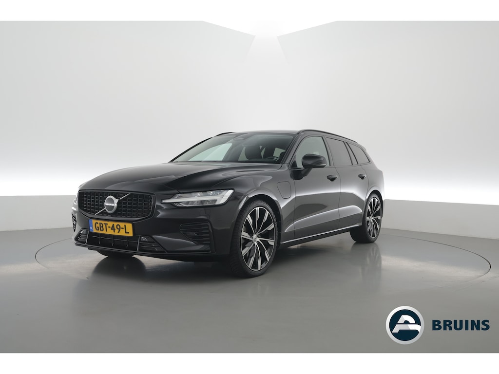 Volvo V60 2.0 T6 Plug-in hybrid AWD Plus Dark | Trekhaak | H&K Audio | 20 inch | elek stoelen | Verwarmde stoelen + stuur |