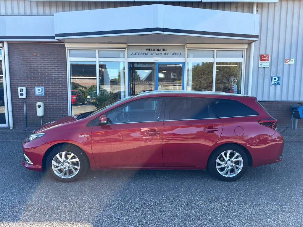 Toyota Auris Touring Sports 1.8 Hybrid Lease pro