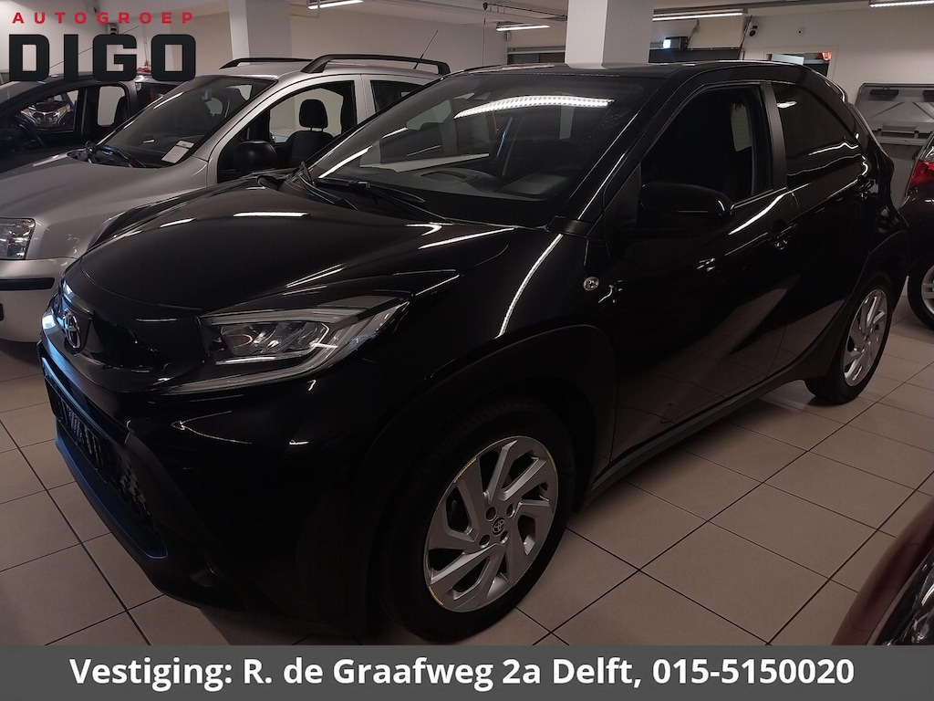 Toyota Aygo X 1.0 VVT-i MT first | Apple Carplay & AndroidAUTO | Camera | Lichtmetalen velgen | Stoelverwaming