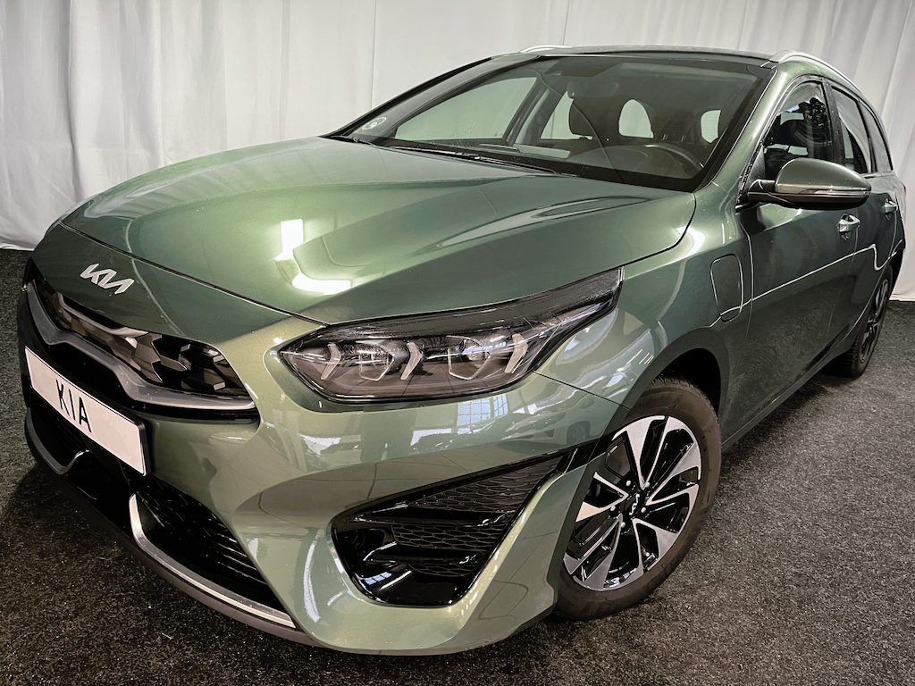 Kia Ceed Sportswagon 1.6 GDI PHEV PLUG-IN DynamicLine 1E EIGN/ECC/APPLE/ADAPTIVE/CAMERA