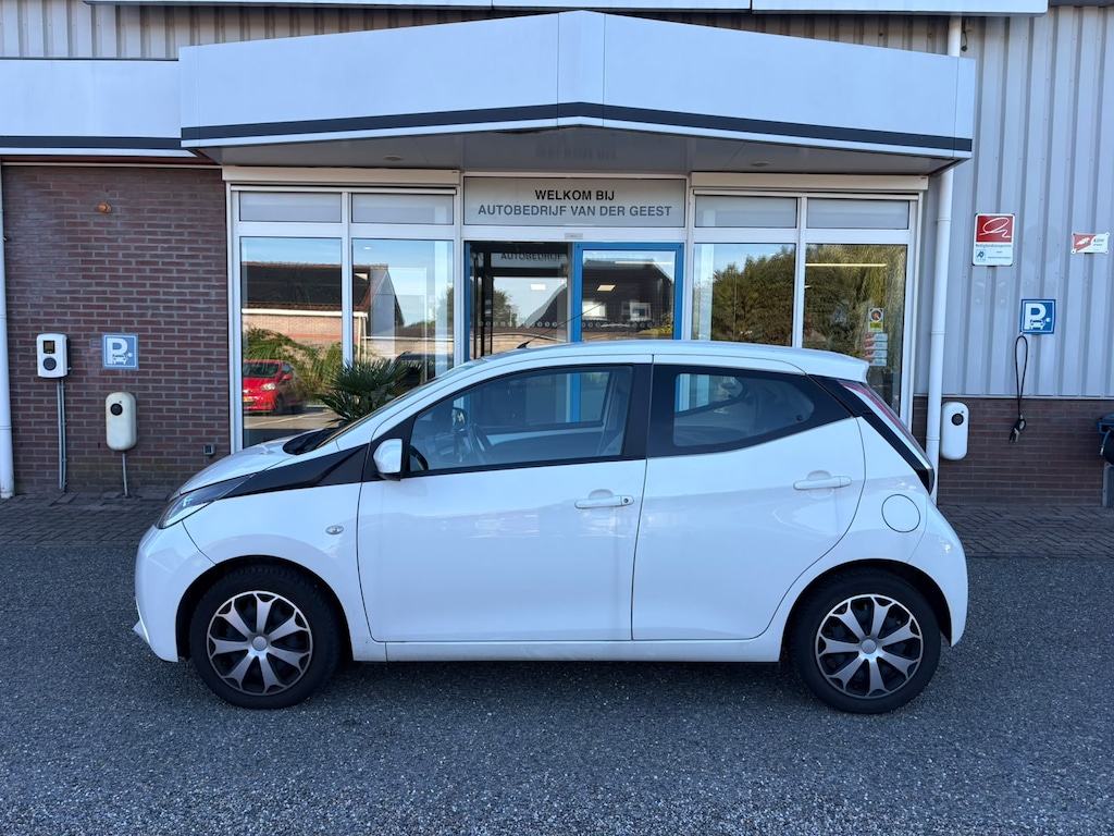 Toyota Aygo 1.0 VVT-i x-play