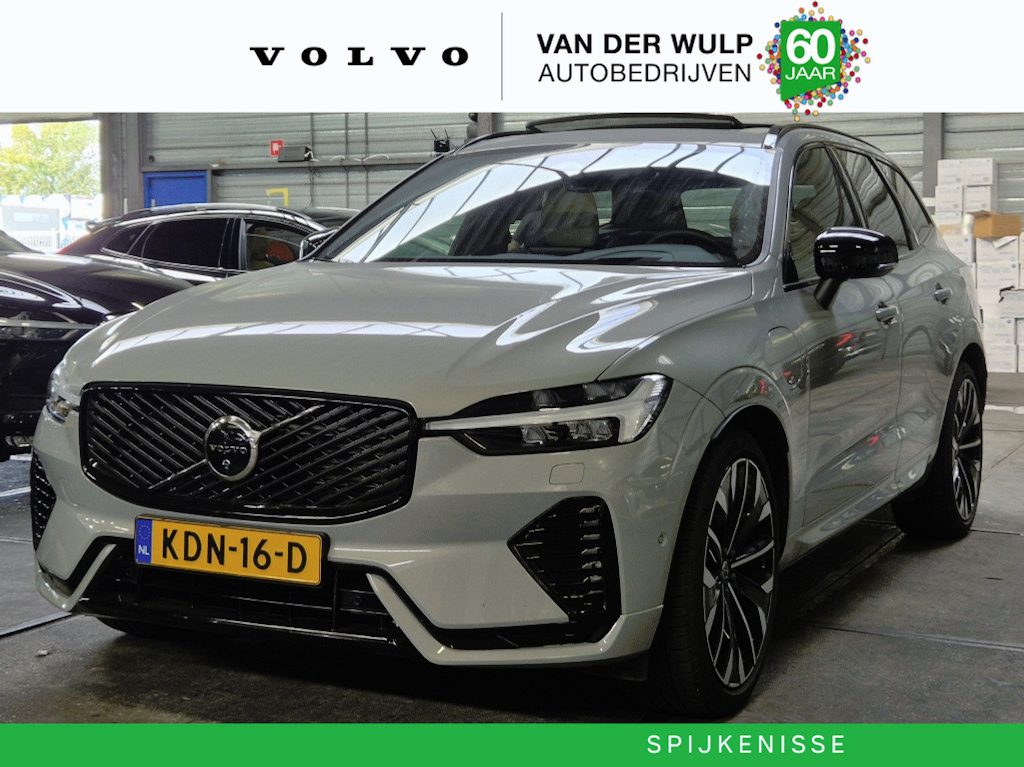 Volvo XC60 T8 455PK AWD Ultra Dark | Trekhaak | Luchtvering | 360 | Schuifdak