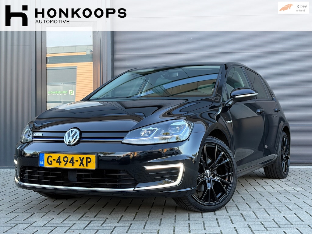 Volkswagen E-Golf %92,5 SOH/LEDER/ACC/WATERPOMP/DISCOVERPRO