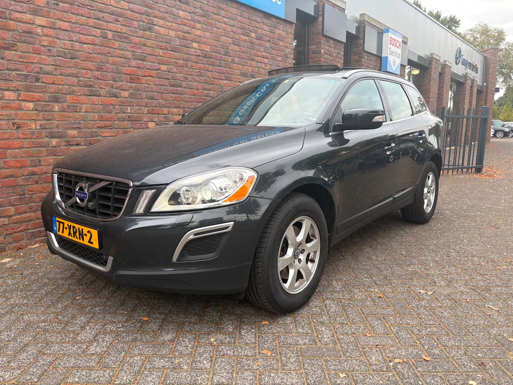 Volvo XC60 2.0 T5 Insciption|Panoramadak|Trekhaak|Leder|Camera