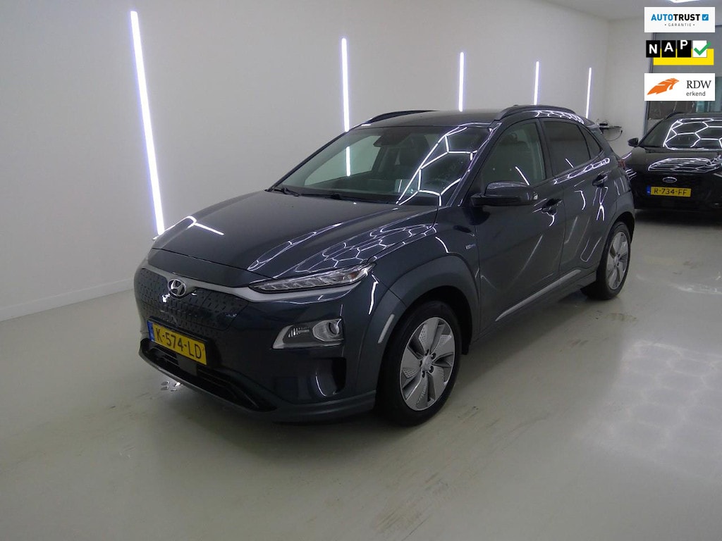 Hyundai Kona Electric EV Limited 64 kWh FASE 3 SOH 100 % ||STOELVRM+VERKOELING|||LANEASSIST|ADAPT.CRUISE|ELEK.STOEL|KEYLESSGO|LEER