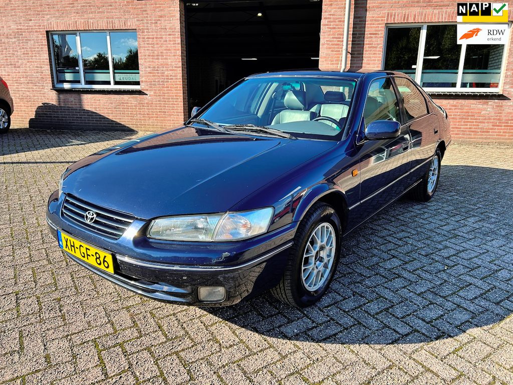 Toyota Camry 2.2i Executive // APK 7-3-2027 // airco