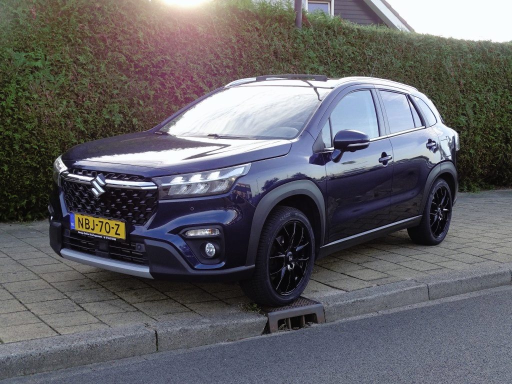 Suzuki S-Cross Suzuki S-CROSS 1.4 Boosterjet Comfort Smart Hybrid -Multimedia-USB-Cruise-