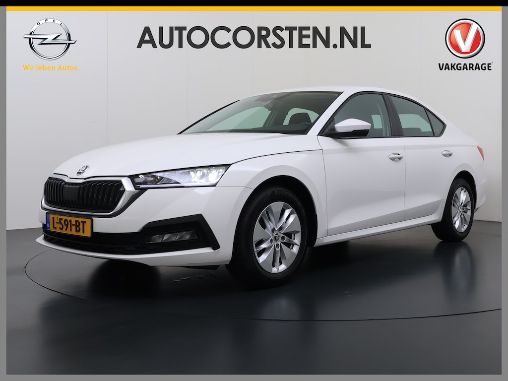 Skoda Octavia 111PK Apple Carplay Android Auto Virtual Cockpit Cruise Control Navi Bluetooth Led Ambition 16"Lmv Autonomous Emergency Braking Airco Isofix DAB Smartlink 1e Eigenaar Origineel Nederlandse Auto