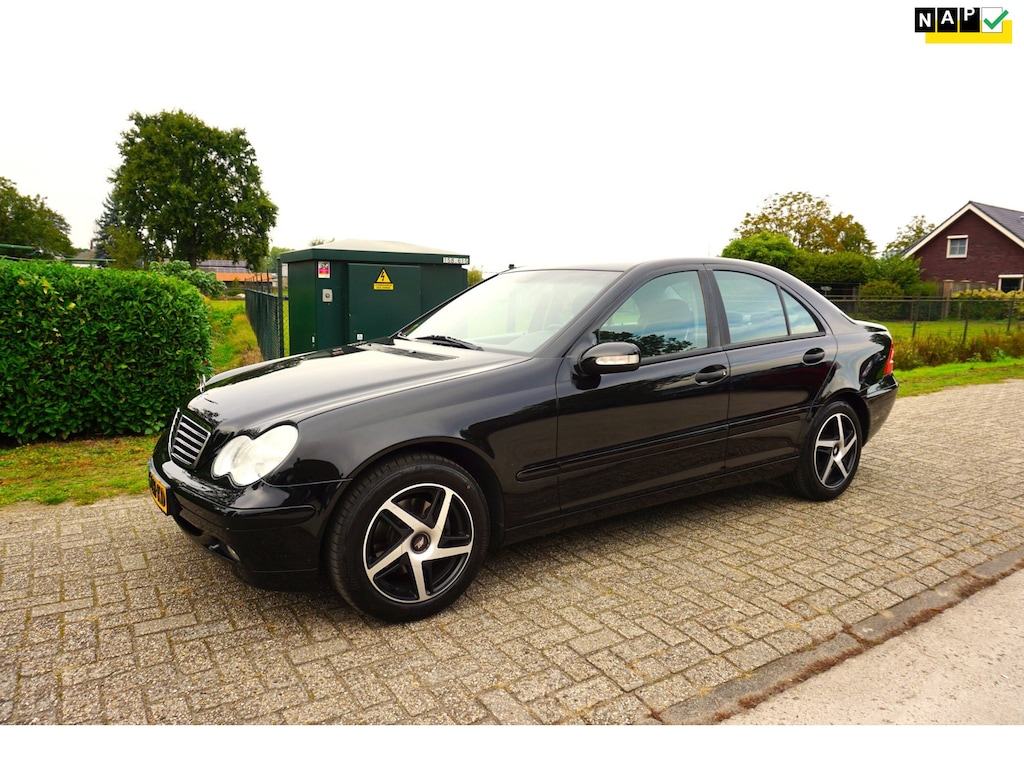 Mercedes-Benz C-klasse 180 K. sedan zeer nette auto