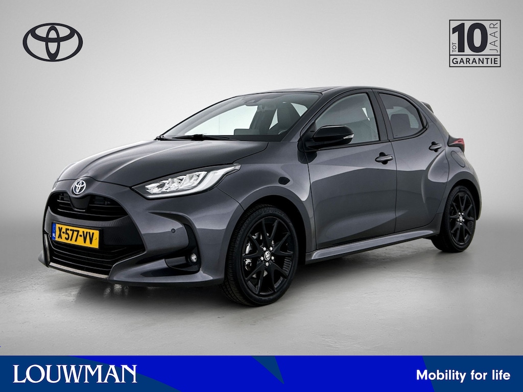 Toyota Yaris 1.5 Hybrid Executive | Half leder | Gloss Black 17" LM-velgen | Stoelverwarming | Draadloos opladen telefoon