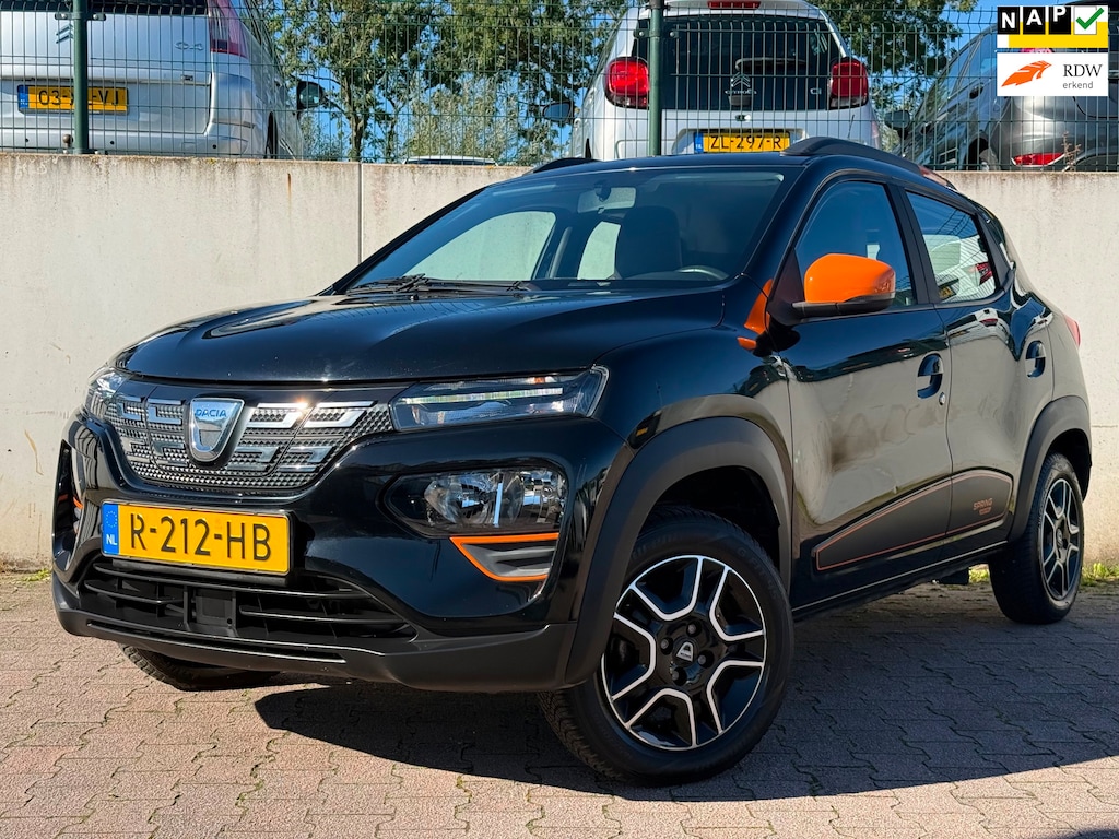 Dacia Spring Comfort Plus 27 kWh/LEDER/CAMERA/PDC/NAVI/NL AUTO/LEUKE AUTO/