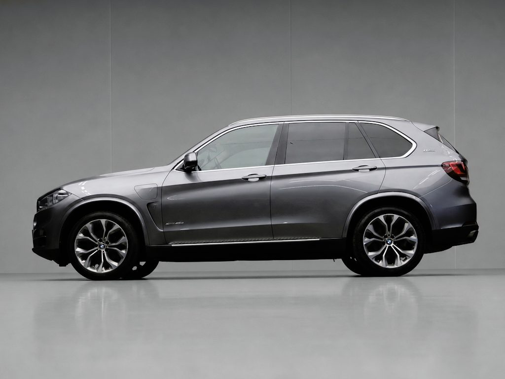 BMW X5 XDrive40e iPerformance High Executive (PANORAMADAK,CARPLAY,ELECTRSICHE STOELEN,VERWARMING,CAMERA,LED,CRUISE,GETINT)